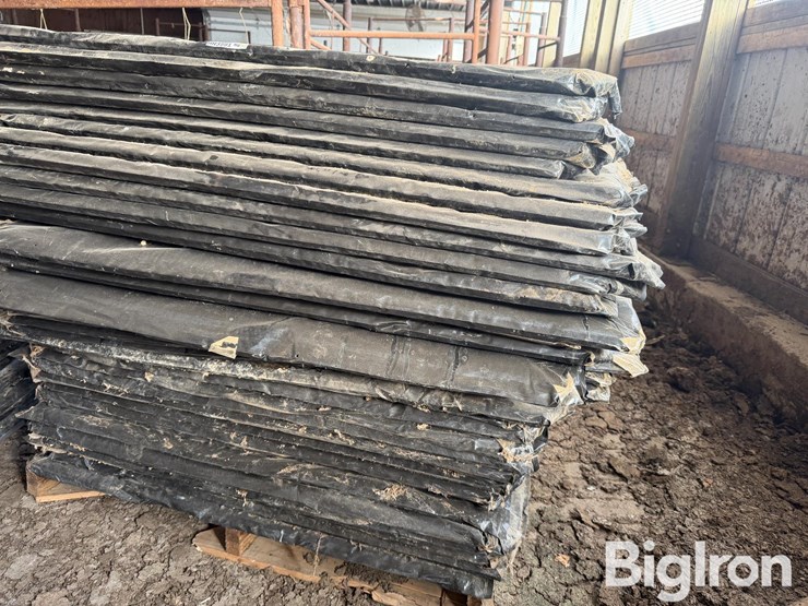 dairy-barn-foam-mats-image-8