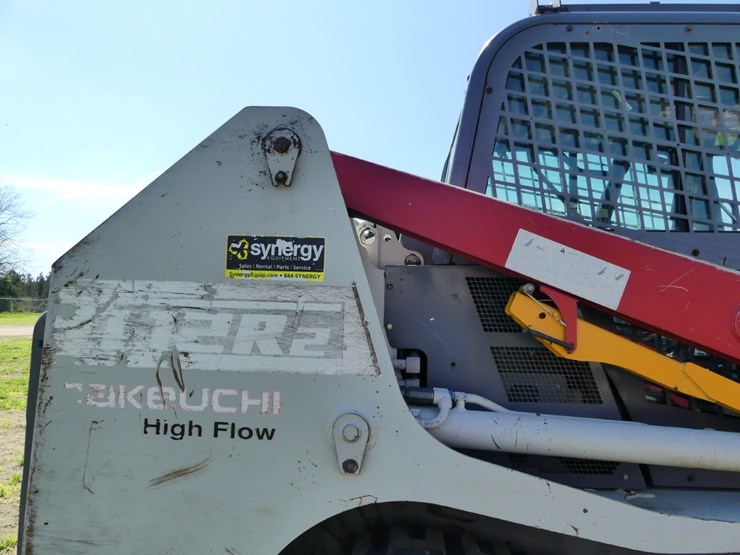 2022-takeuchi-tl12r2-image-8