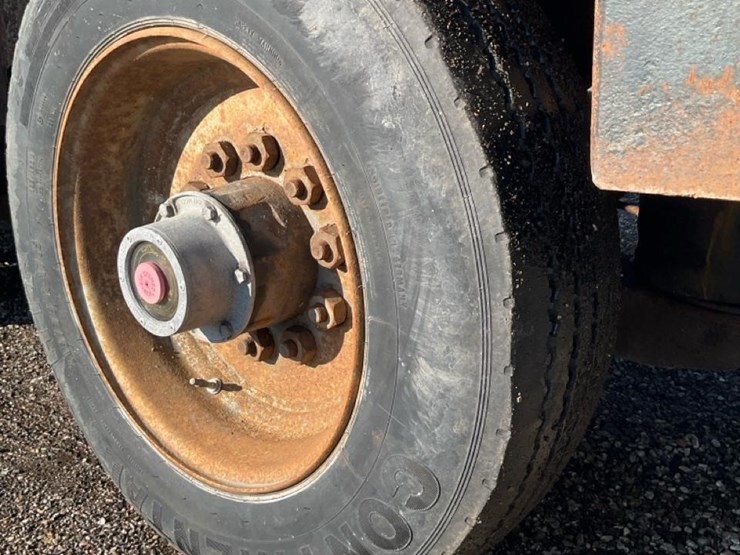 2005-unknown-trailer-image-18