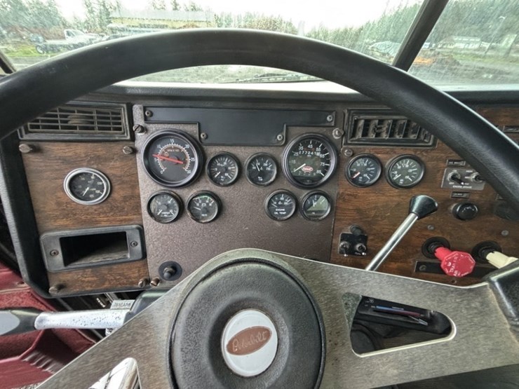 1994-peterbilt-378-image-20