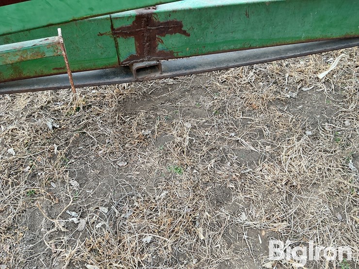 john-deere-200-image-16