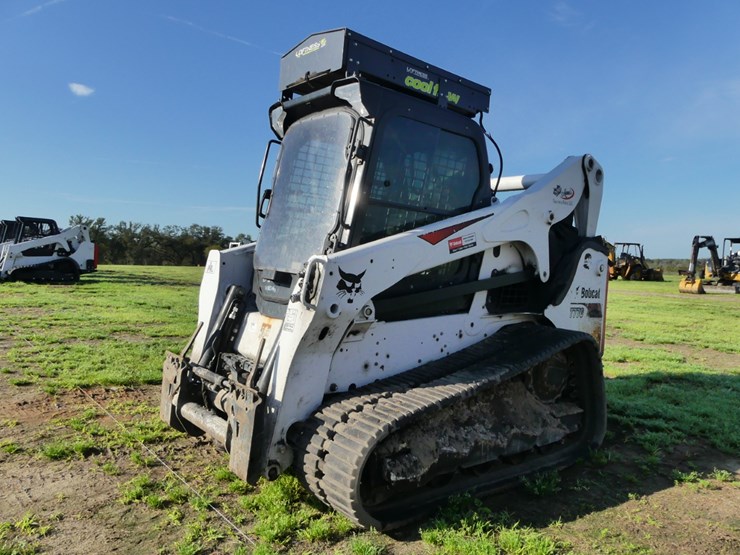 2022-bobcat-t770-image-2