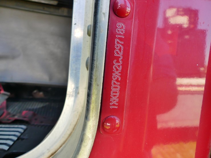 2012-kenworth-t800-image-16