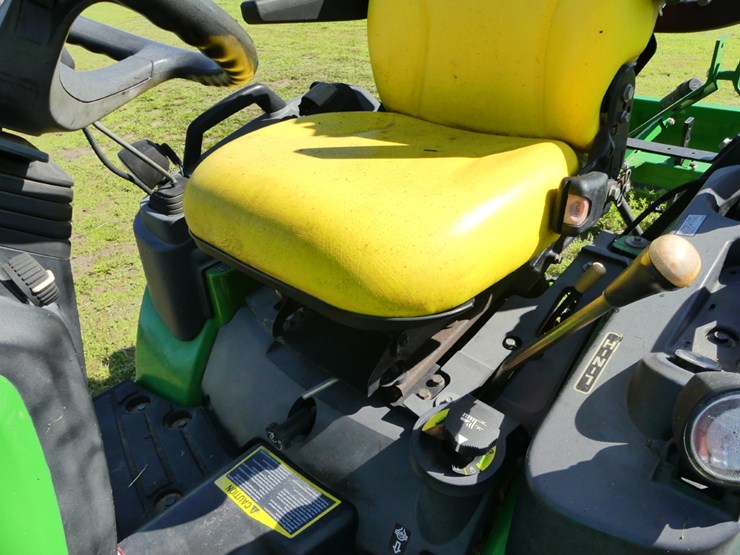 2014-john-deere-1025r-image-11