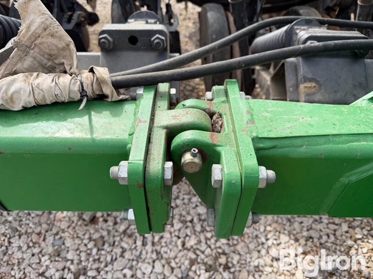 2013-john-deere-1990-image-14