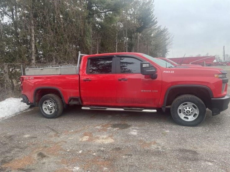 2022-chevrolet-2500hd-image-1