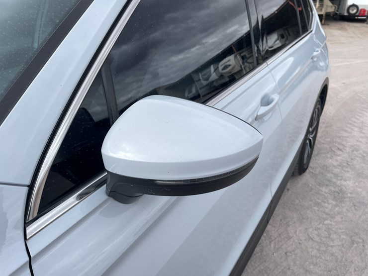 2019-volkswagen-tiguan-se-image-14