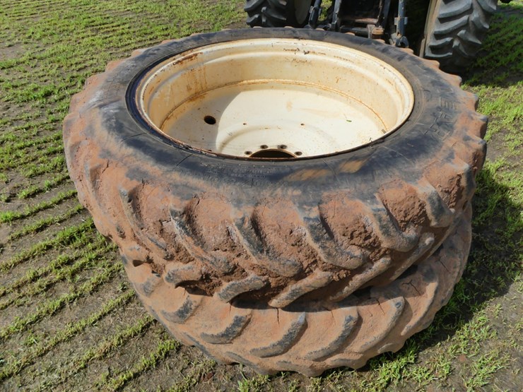 2010-new-holland-t8020-image-5