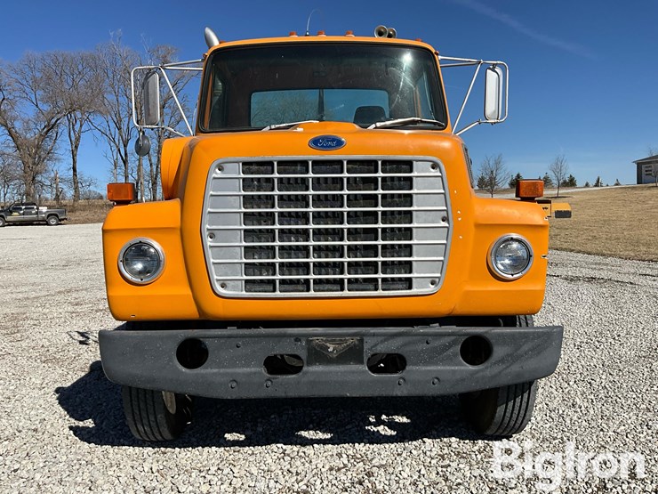 1982-ford-lnt9000-image-2