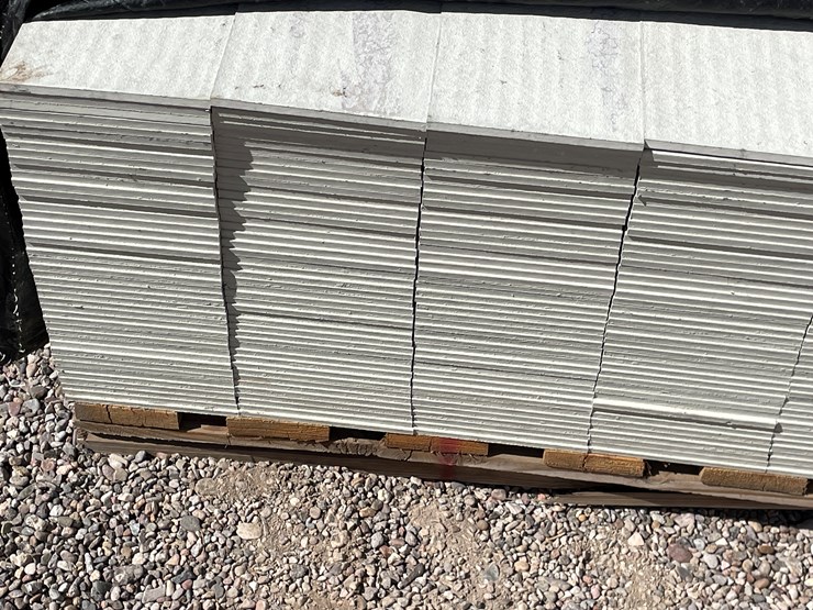 #4336-•-(appx.-308-pieces)-allura-6-¼"-primed-fiber-cement-smooth-lap-siding-image-2