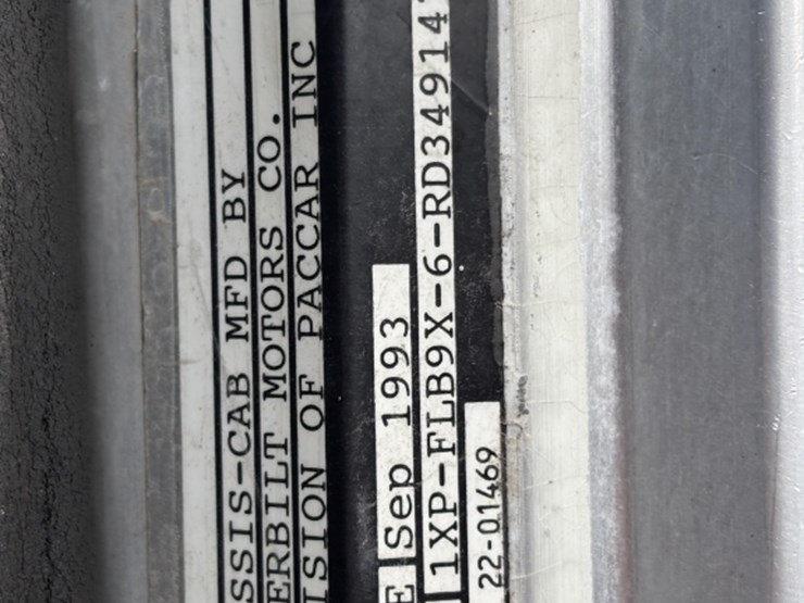 1994-peterbilt-378-image-31