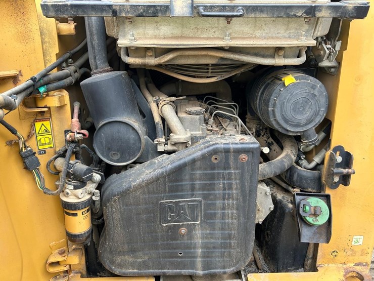 caterpillar-277c-image-15