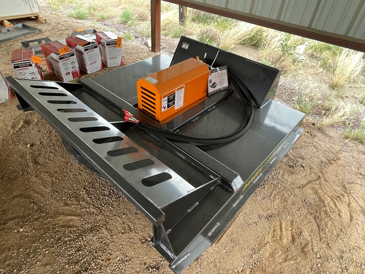 #4317-•-unused-2026-wolverine-skid-steer-brush-cutter-attachment-image-12