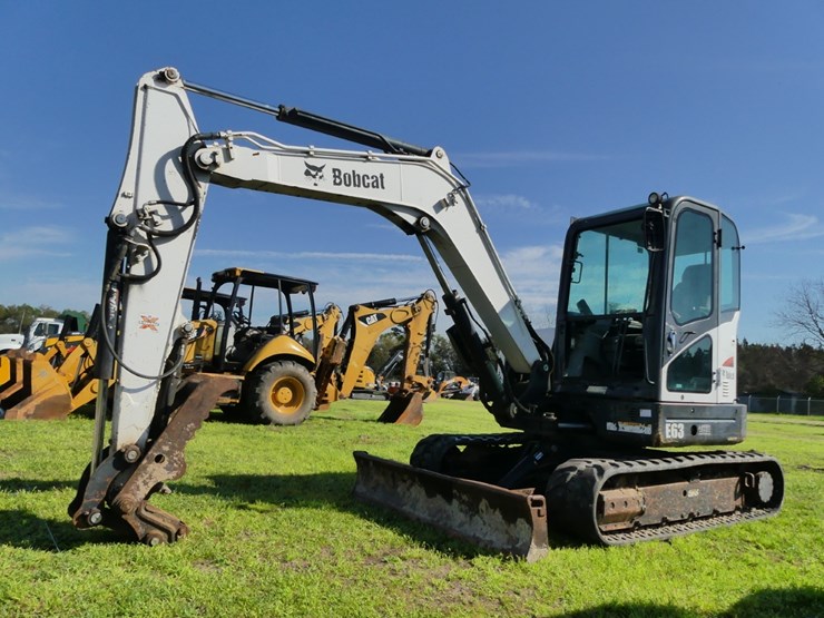 2014-bobcat-e63-image-1