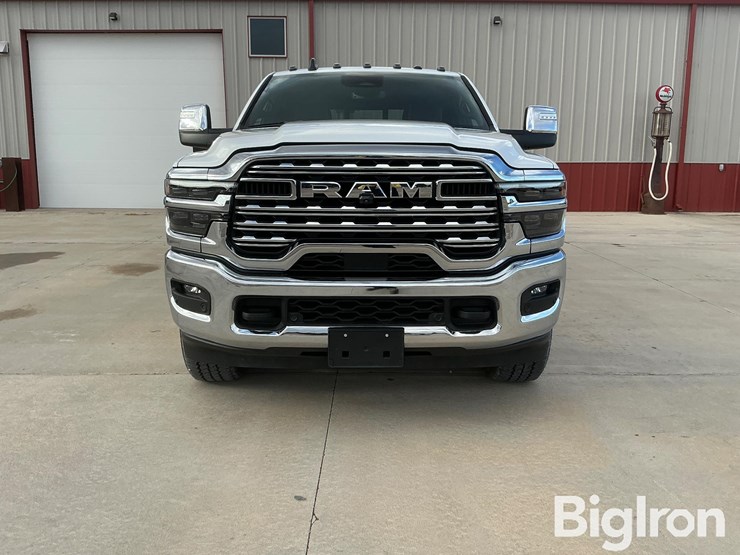 2025-dodge-2500-image-2