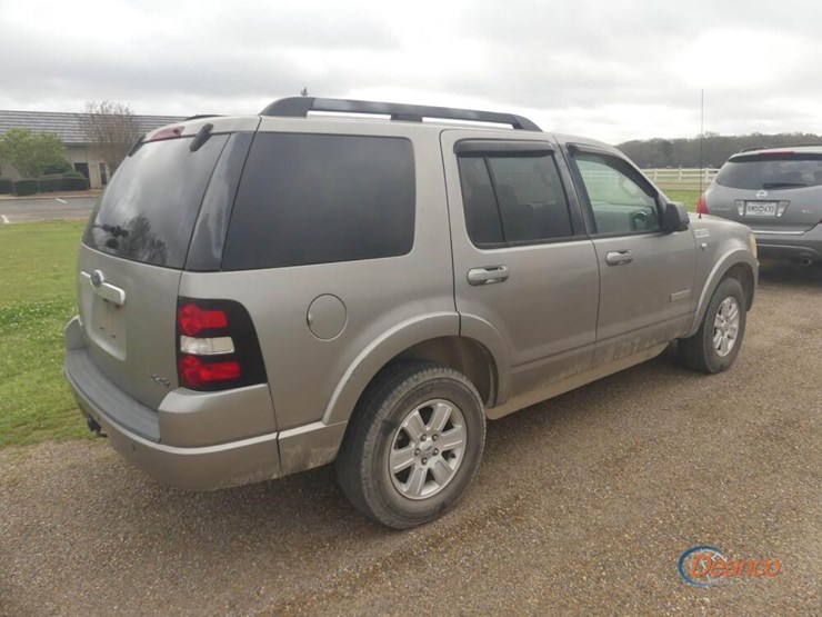 2008-ford-explorer-image-2