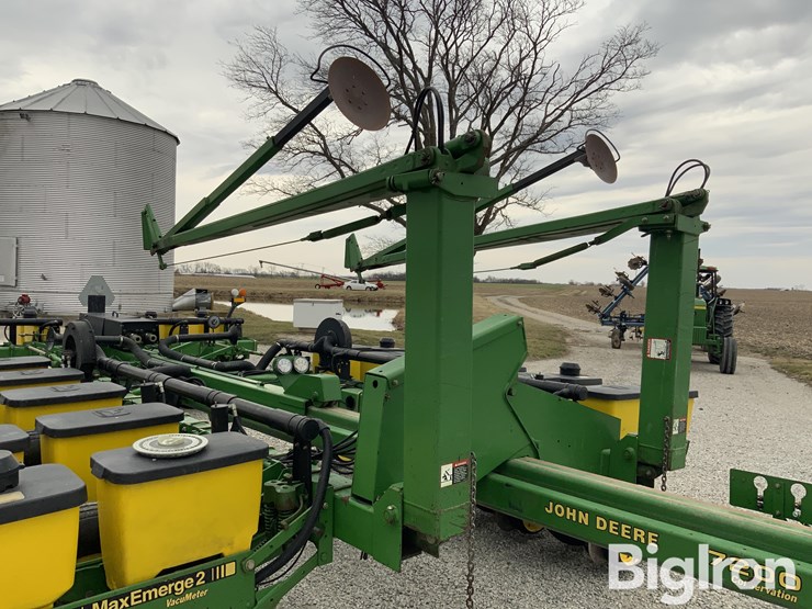 1995-john-deere-7200-image-16