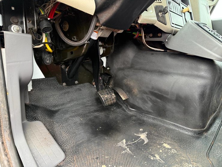 international-7600-image-53