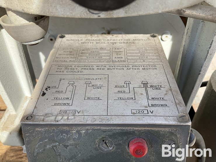 black-&-decker-radial-arm-saw-image-15