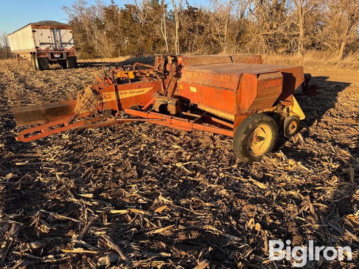 new-holland-275-image-4