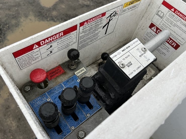 2012-ford-f550-image-21