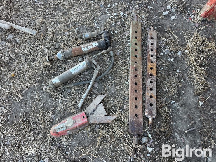 caterpillar-22-image-9