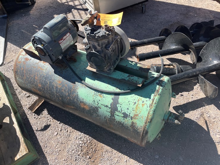 #4352-•-air-compressor-image-3