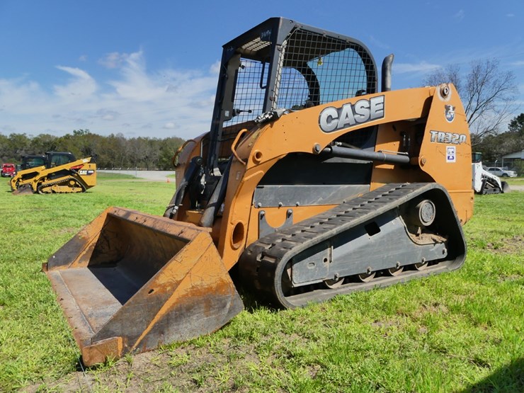 2015-case-tr320-image-1