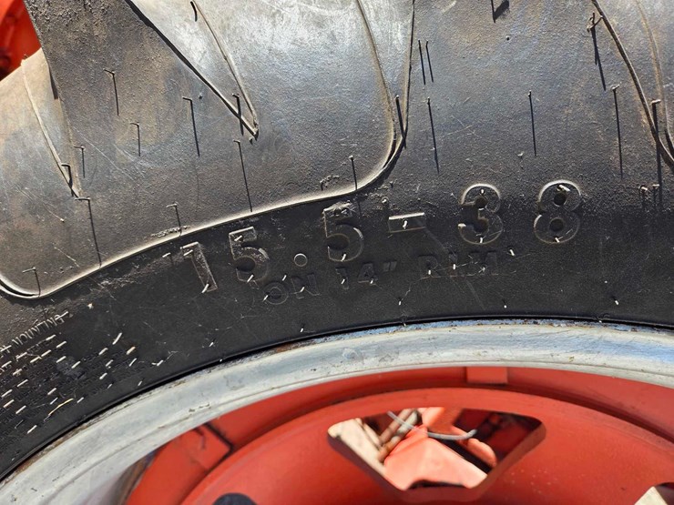 case-730-tractor-image-36