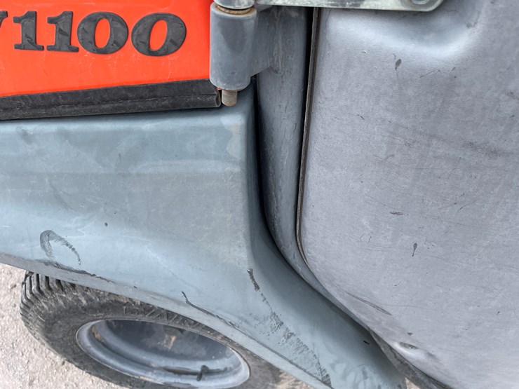 2007-kubota-rtv1100-image-29