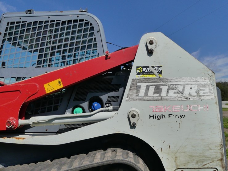 2022-takeuchi-tl12r2-image-7