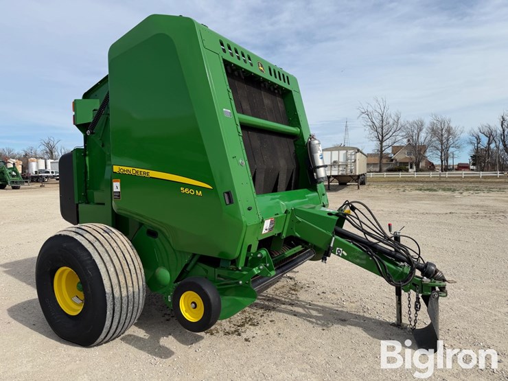 2023-john-deere-560m-image-3