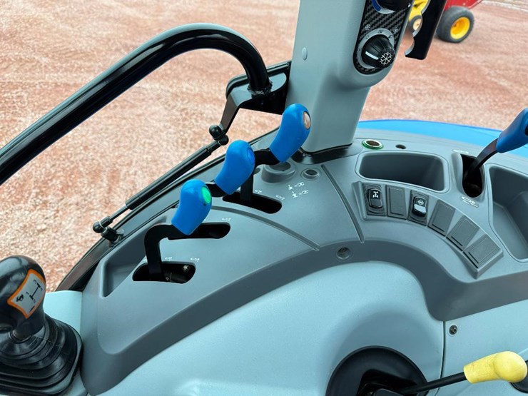 new-holland-ts6.130-image-49