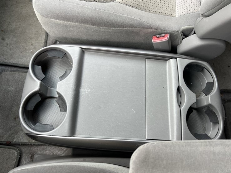 2008-toyota-sienna-le-image-28