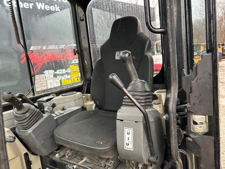 caterpillar-303-image-18