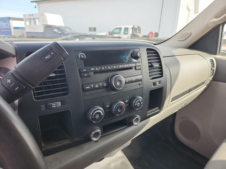 2009-gmc-3500-image-5