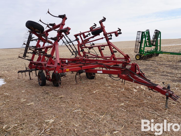 case-ih-4800-image-3