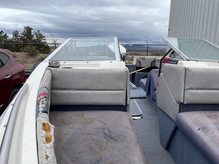 #4331-•-bayliner-boat-and-trailer-(titles-in-delay)-image-39