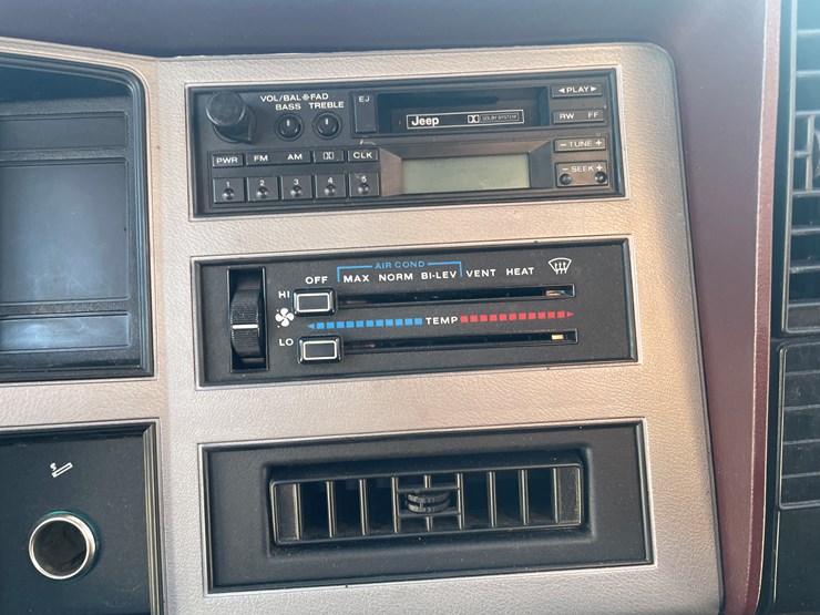 1992-jeep-cherokee-image-32