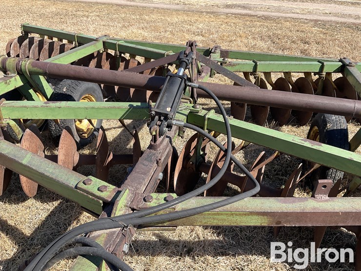 john-deere-17-image-10