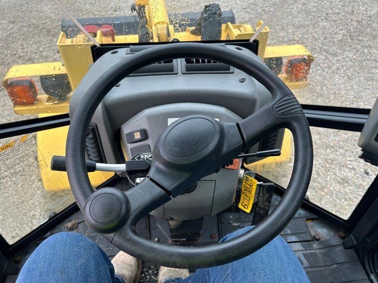 2016-yanmar-v4-7-image-17