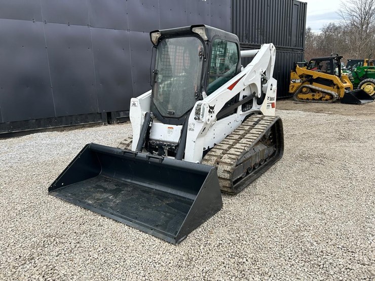 2022-bobcat-t770-image-8