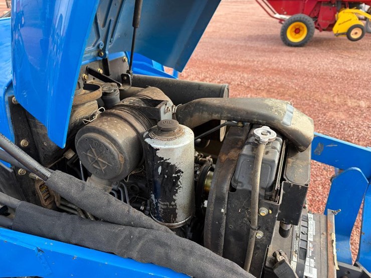 new-holland-tc29d-image-35