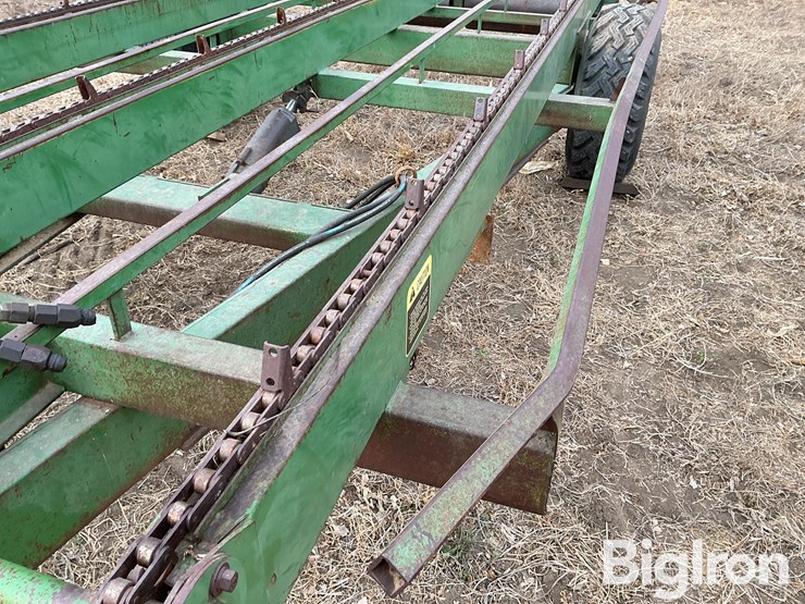 john-deere-200-image-13