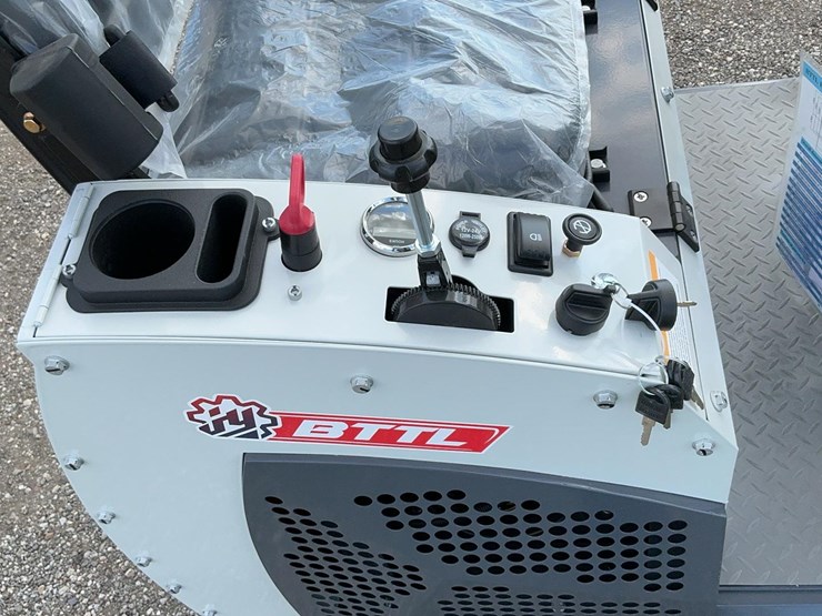 #1213-•-unused-2025-bttl12-excavator-image-17