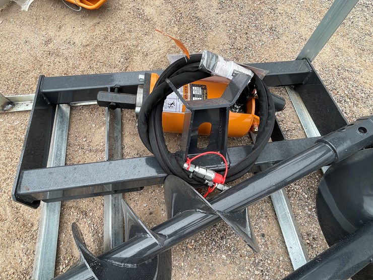 #4361-•-unused-2026-wolverine-skid-steer-auger-drive-and-bit-attachment-image-11