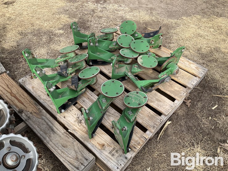 coulter-hubs-&-arms-image-5