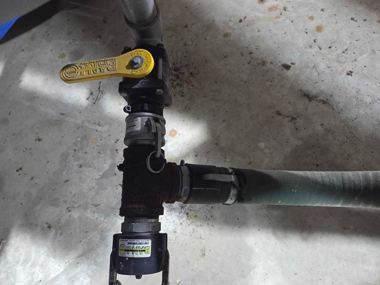 1000-gallon-liquid-nurse-trailer-image-13