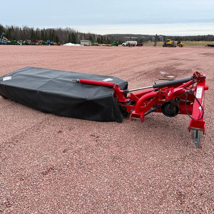 2013 MASSEY-FERGUSON 1329