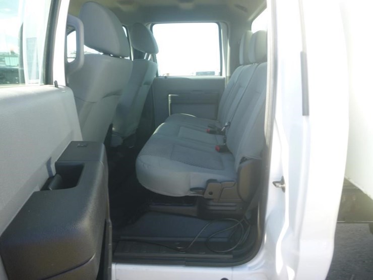 2013-ford-f550-image-13